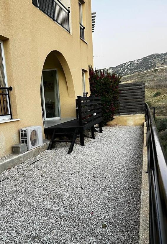 Hillview Apartment Пейя Екстер'єр фото