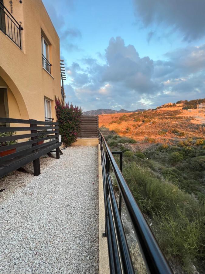 Hillview Apartment Пейя Екстер'єр фото