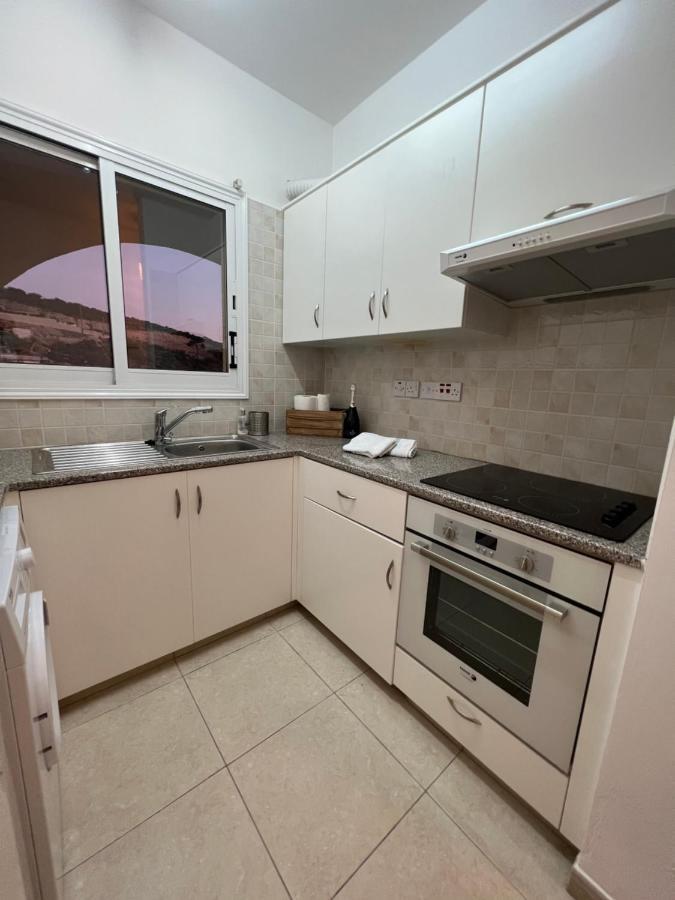 Hillview Apartment Пейя Екстер'єр фото